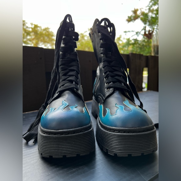 RARE! Dolls Kill Current Mood Blue Flame Combat Boots - Picture 4 of 16